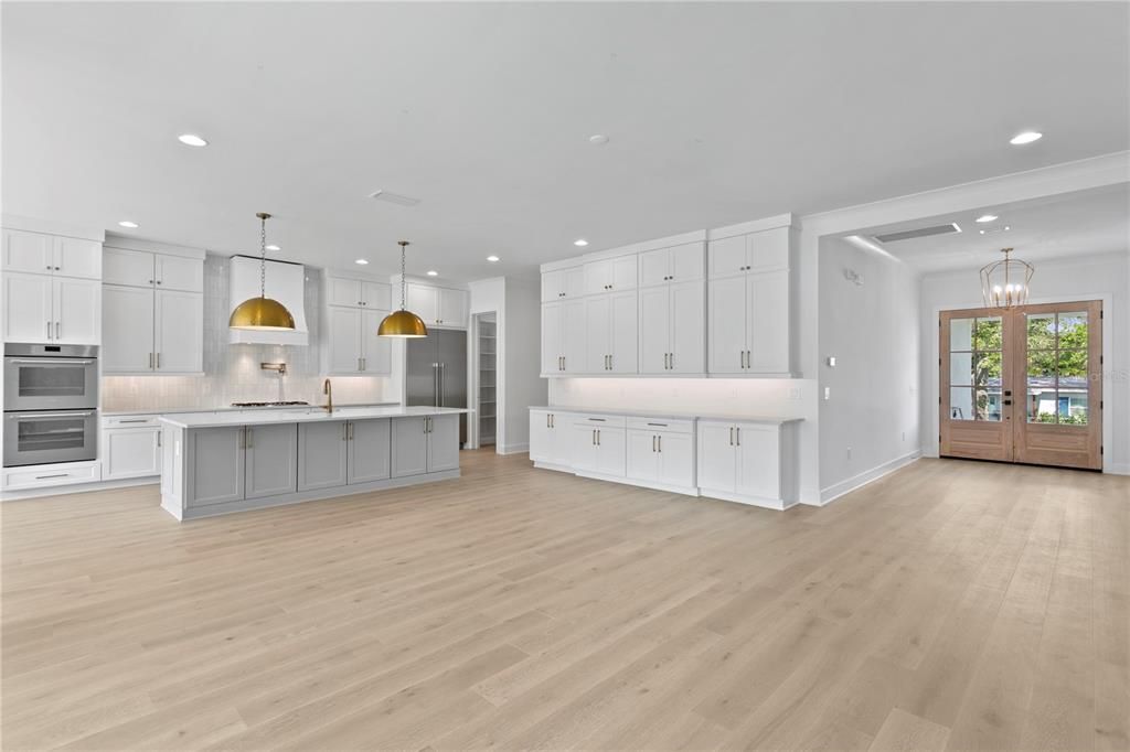 Recently Sold: $2,359,000 (5 beds, 4 baths, 4105 Square Feet)