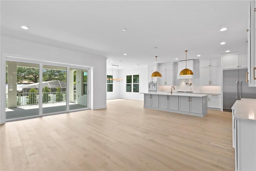 Recently Sold: $2,359,000 (5 beds, 4 baths, 4105 Square Feet)