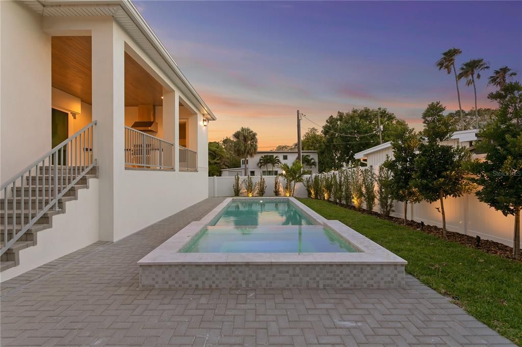 Recently Sold: $2,359,000 (5 beds, 4 baths, 4105 Square Feet)