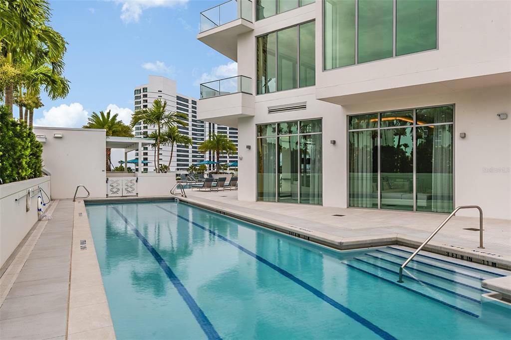 Active With Contract: $4,600,000 (3 beds, 3 baths, 2984 Square Feet)