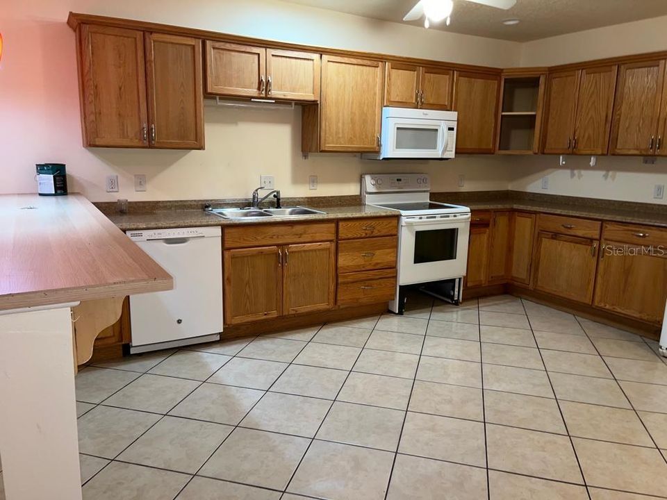 For Sale: $249,900 (3 beds, 2 baths, 1710 Square Feet)