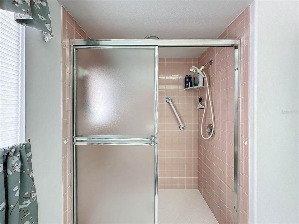 Tub with Shower in 2nd Bath