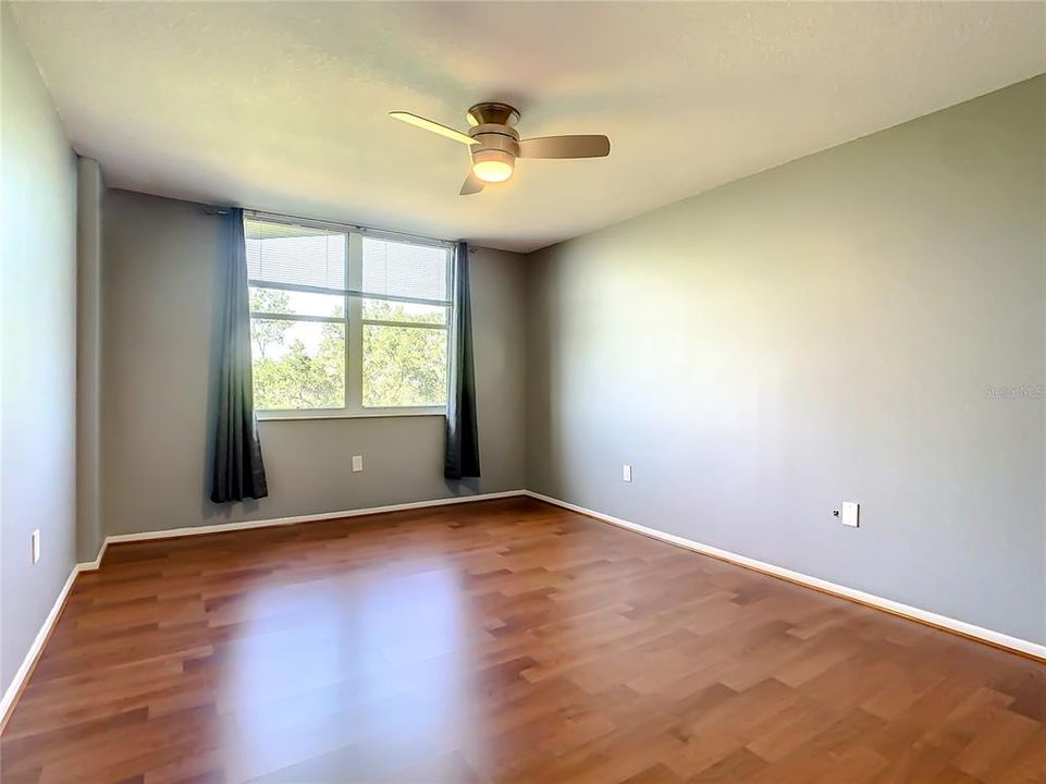 For Rent: $2,100 (2 beds, 2 baths, 1075 Square Feet)