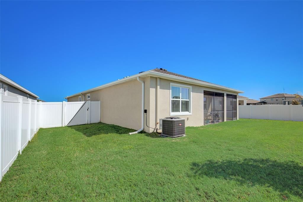 For Sale: $434,900 (4 beds, 2 baths, 2046 Square Feet)