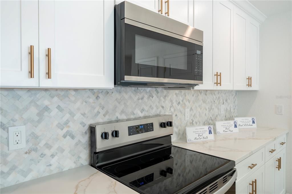 Look at that backsplash