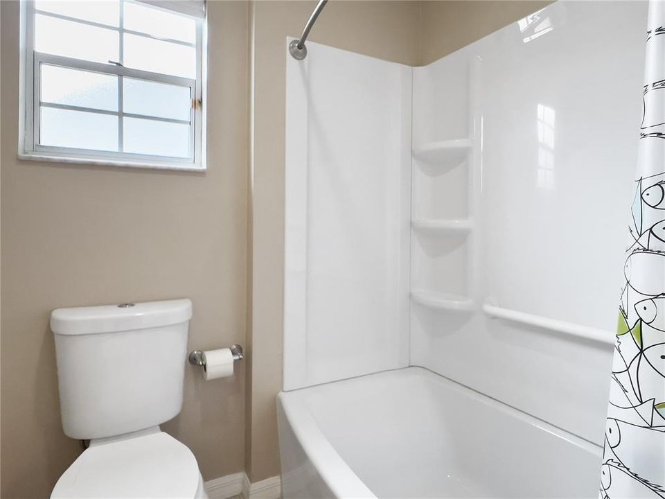 Недавно арендовано: $2,200 (3 спален, 2 ванн, 1690 Квадратных фут)