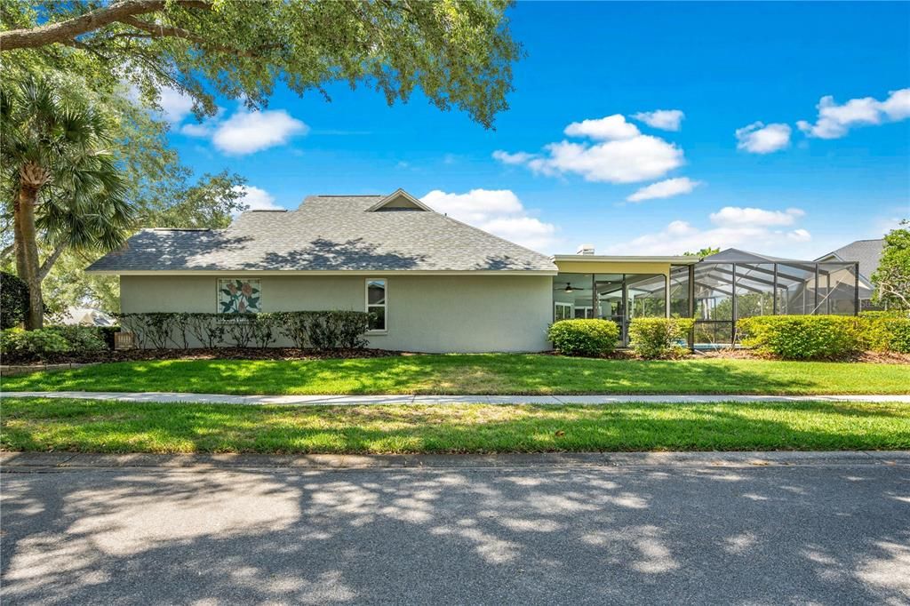 Active With Contract: $700,000 (4 beds, 2 baths, 2838 Square Feet)