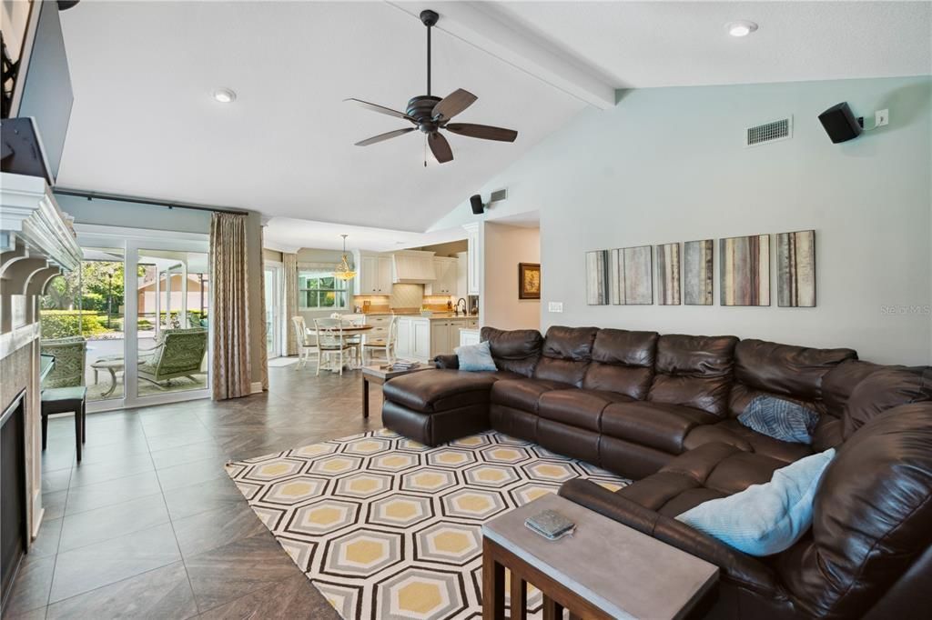 Active With Contract: $700,000 (4 beds, 2 baths, 2838 Square Feet)