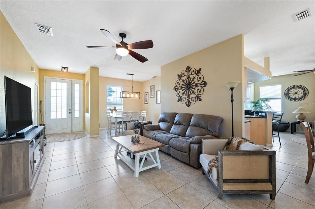 For Sale: $567,100 (3 beds, 2 baths, 1728 Square Feet)