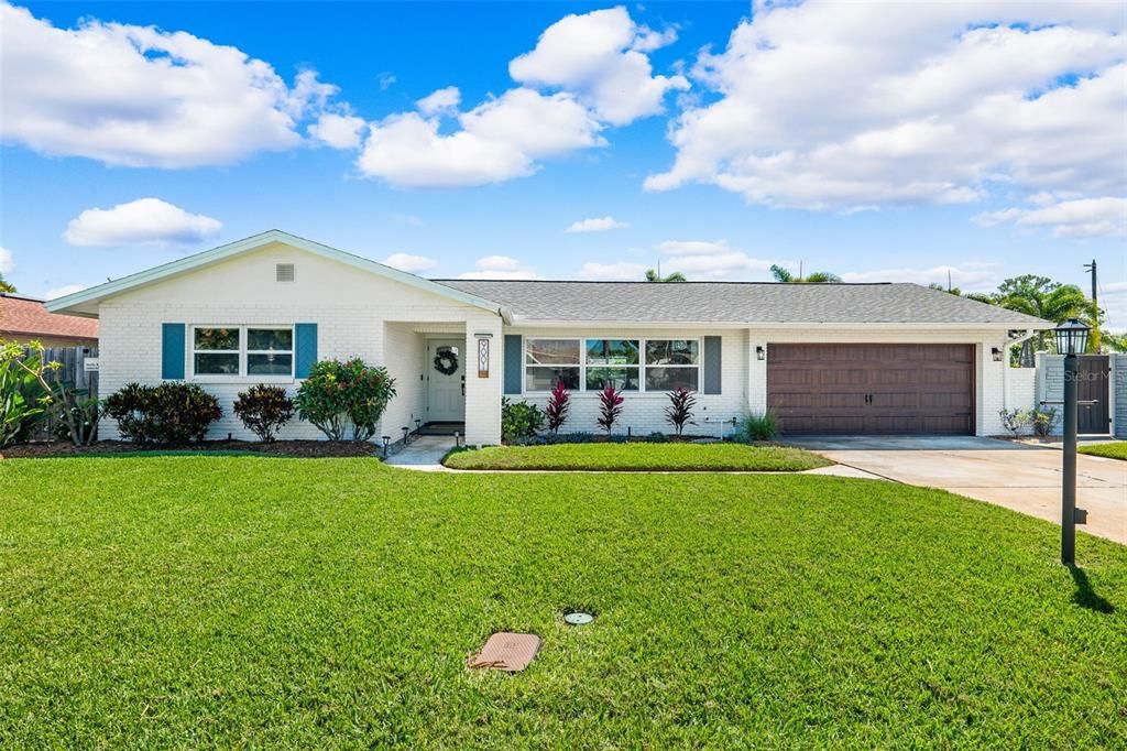 Active With Contract: $899,900 (4 beds, 2 baths, 2446 Square Feet)