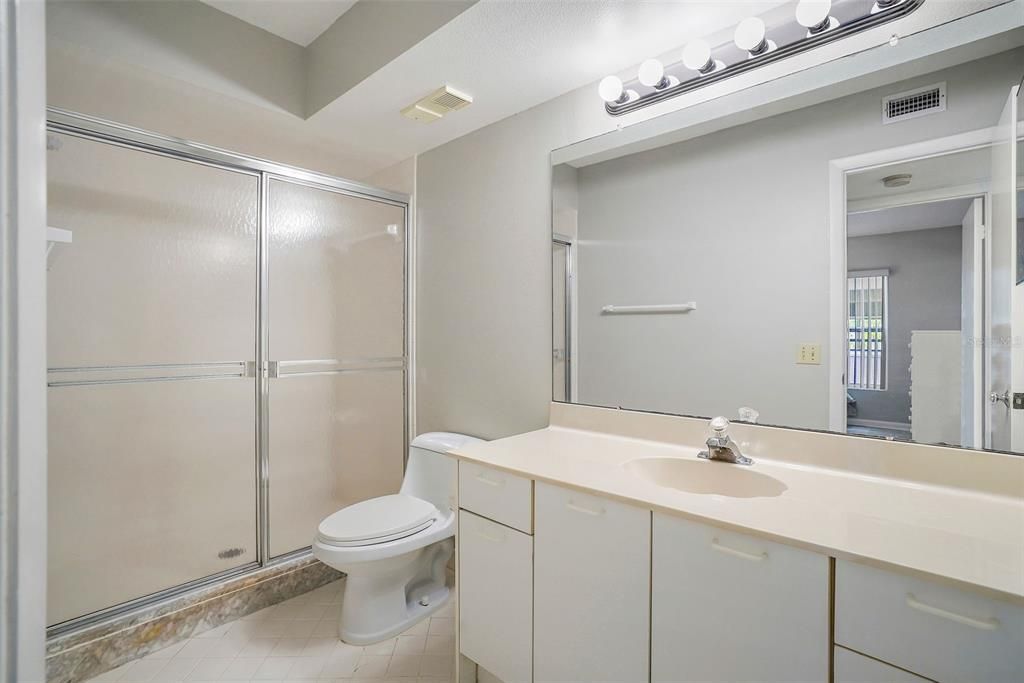 For Sale: $559,900 (2 beds, 2 baths, 1075 Square Feet)