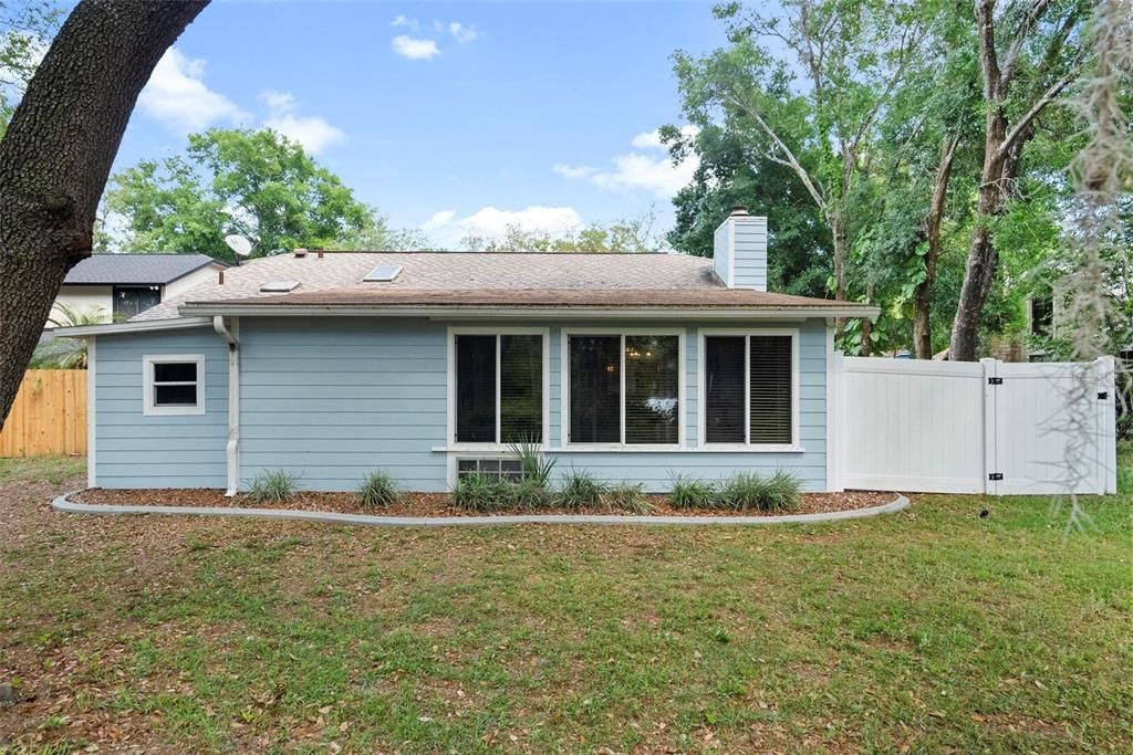 For Sale: $369,900 (3 beds, 2 baths, 1560 Square Feet)