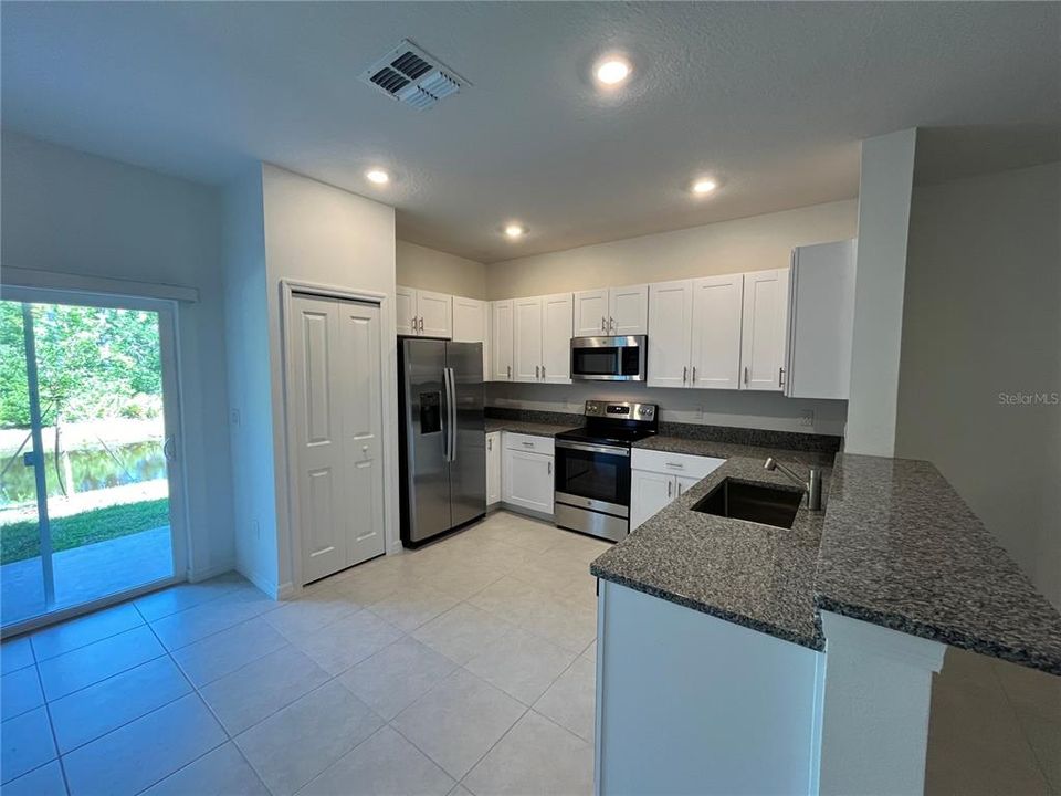 For Rent: $2,195 (3 beds, 2 baths, 1634 Square Feet)