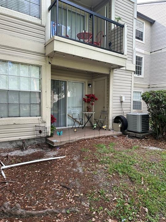 For Sale: $154,900 (2 beds, 2 baths, 864 Square Feet)