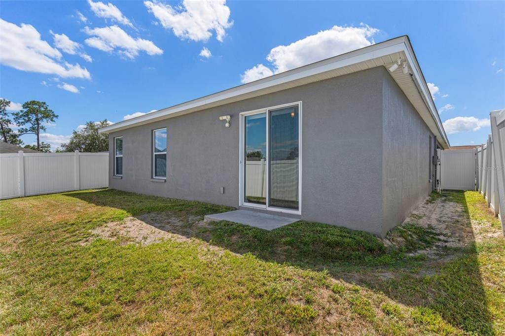 For Sale: $299,995 (4 beds, 2 baths, 1560 Square Feet)
