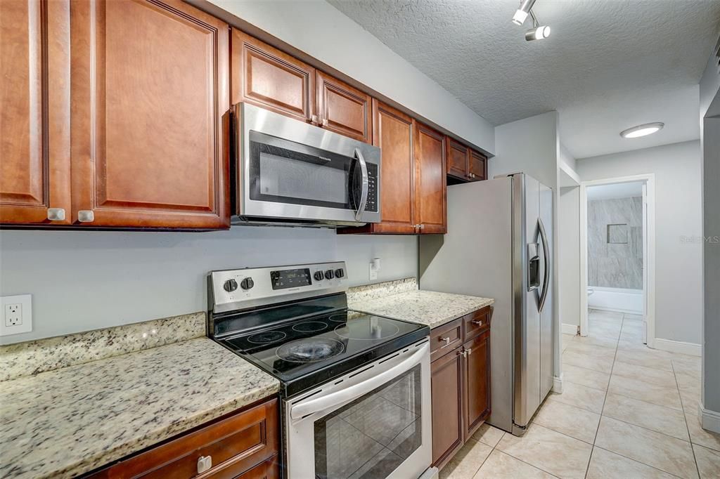 For Sale: $238,000 (2 beds, 2 baths, 1266 Square Feet)