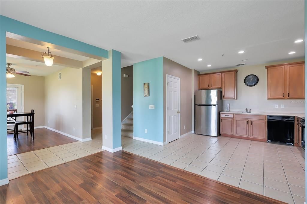 For Sale: $309,900 (3 beds, 2 baths, 1807 Square Feet)