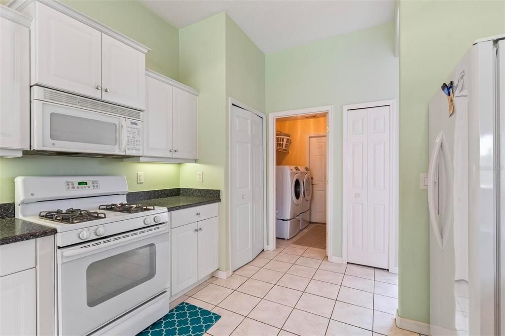 For Sale: $359,900 (3 beds, 2 baths, 1739 Square Feet)