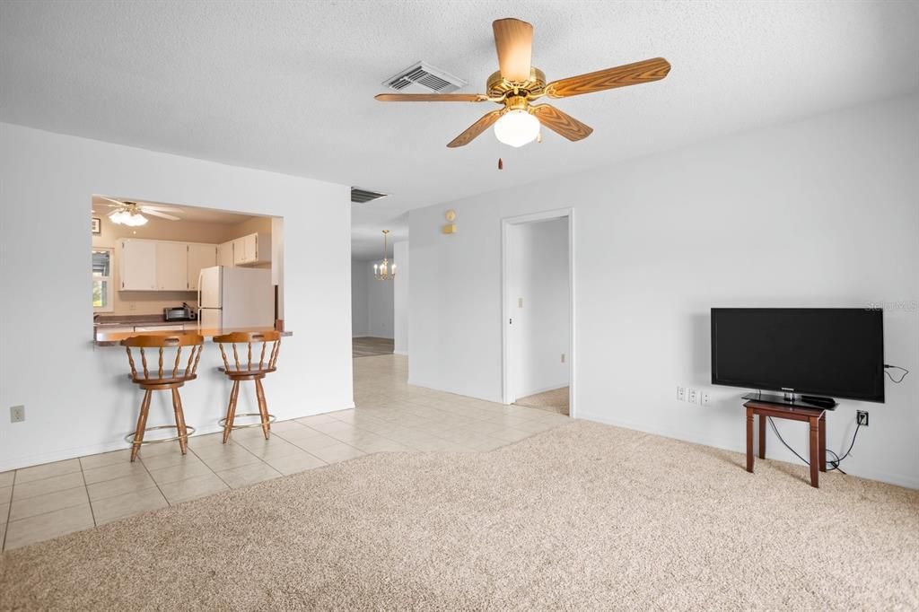 For Rent: $1,950 (2 beds, 2 baths, 1516 Square Feet)