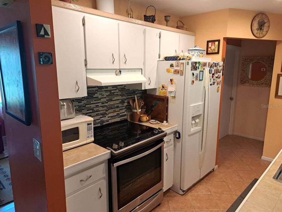For Sale: $375,000 (2 beds, 2 baths, 1625 Square Feet)