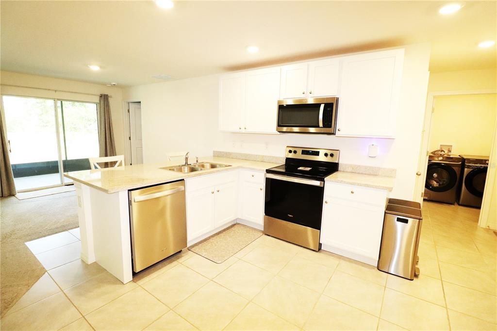 For Sale: $319,000 (3 beds, 2 baths, 1405 Square Feet)