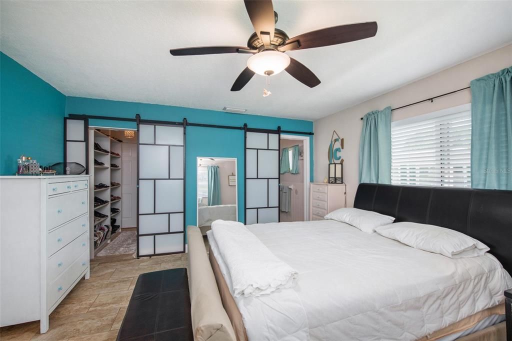 For Sale: $389,000 (2 beds, 2 baths, 1649 Square Feet)