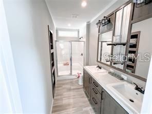 Active With Contract: $1,595 (2 beds, 2 baths, 1286 Square Feet)