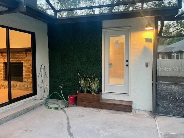 For Rent: $4,200 (3 beds, 2 baths, 1784 Square Feet)