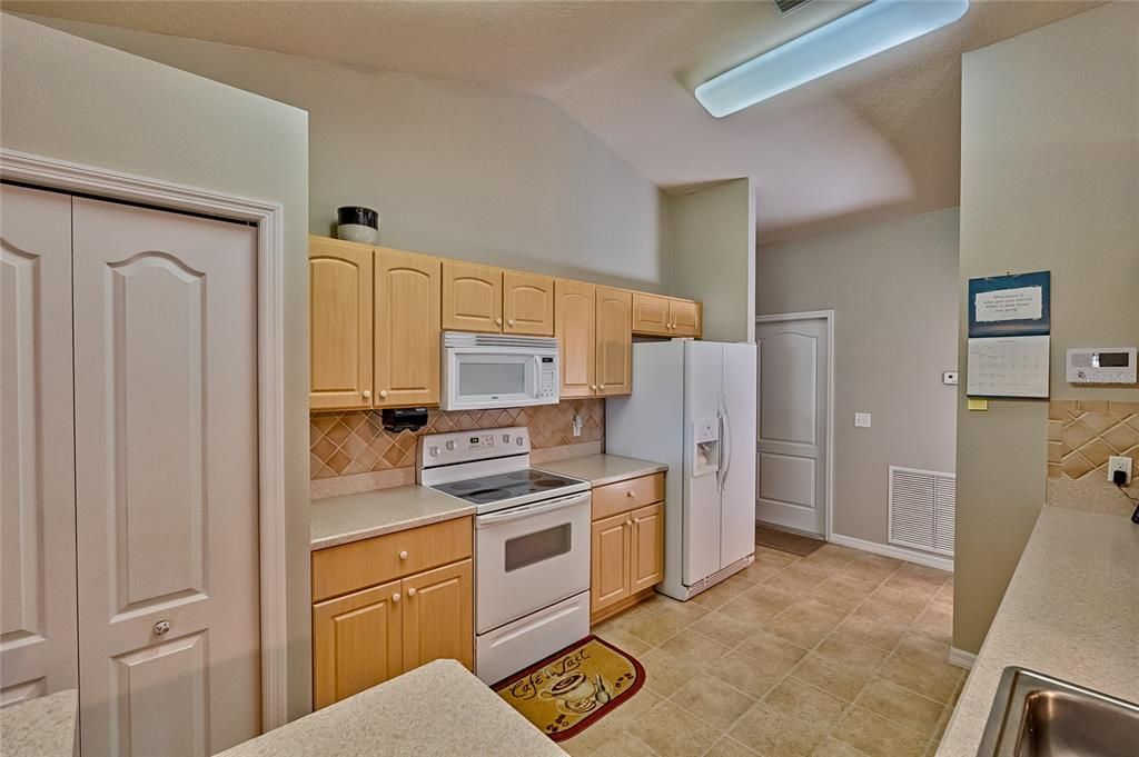 For Sale: $324,500 (3 beds, 2 baths, 1777 Square Feet)