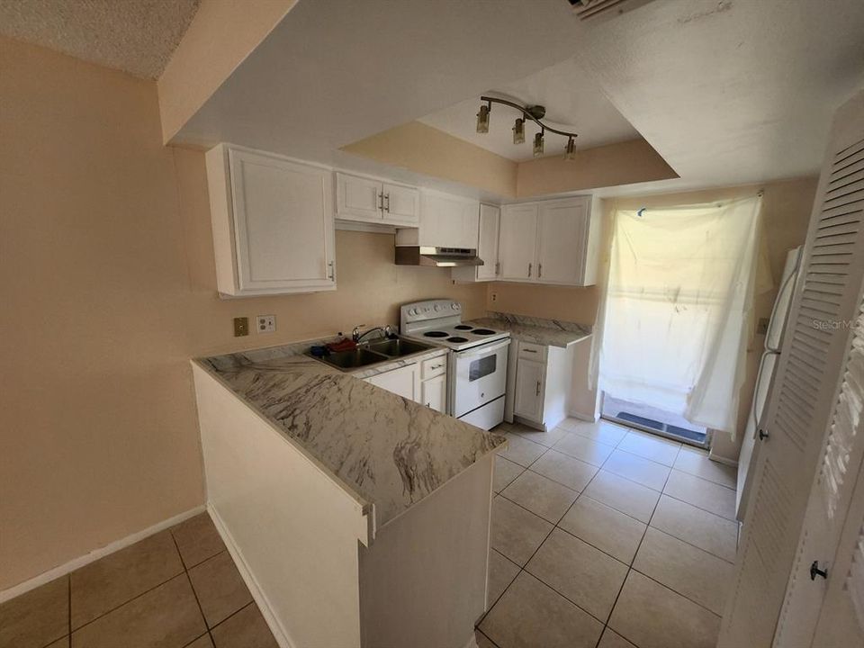 For Rent: $1,500 (2 beds, 2 baths, 960 Square Feet)