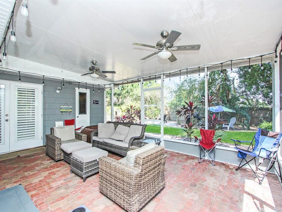 For Sale: $469,900 (3 beds, 2 baths, 1434 Square Feet)