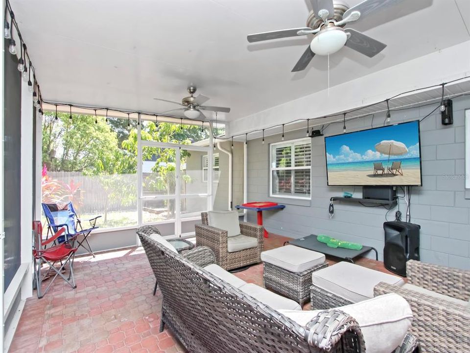 For Sale: $469,900 (3 beds, 2 baths, 1434 Square Feet)