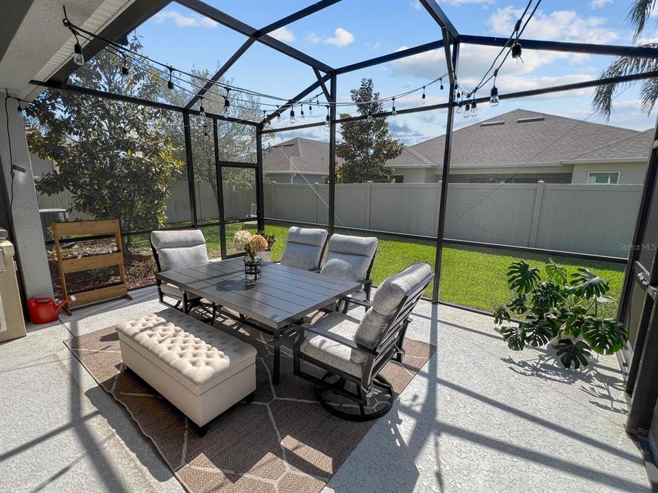 Active With Contract: $685,000 (4 beds, 2 baths, 2671 Square Feet)