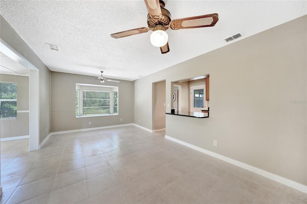 Active With Contract: $239,000 (2 beds, 2 baths, 1024 Square Feet)