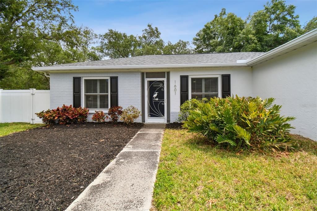 Recently Sold: $335,000 (3 beds, 2 baths, 1285 Square Feet)