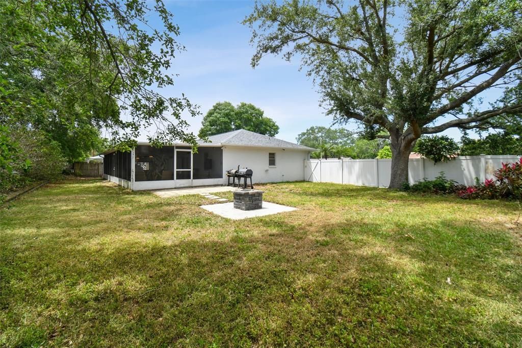 Recently Sold: $335,000 (3 beds, 2 baths, 1285 Square Feet)