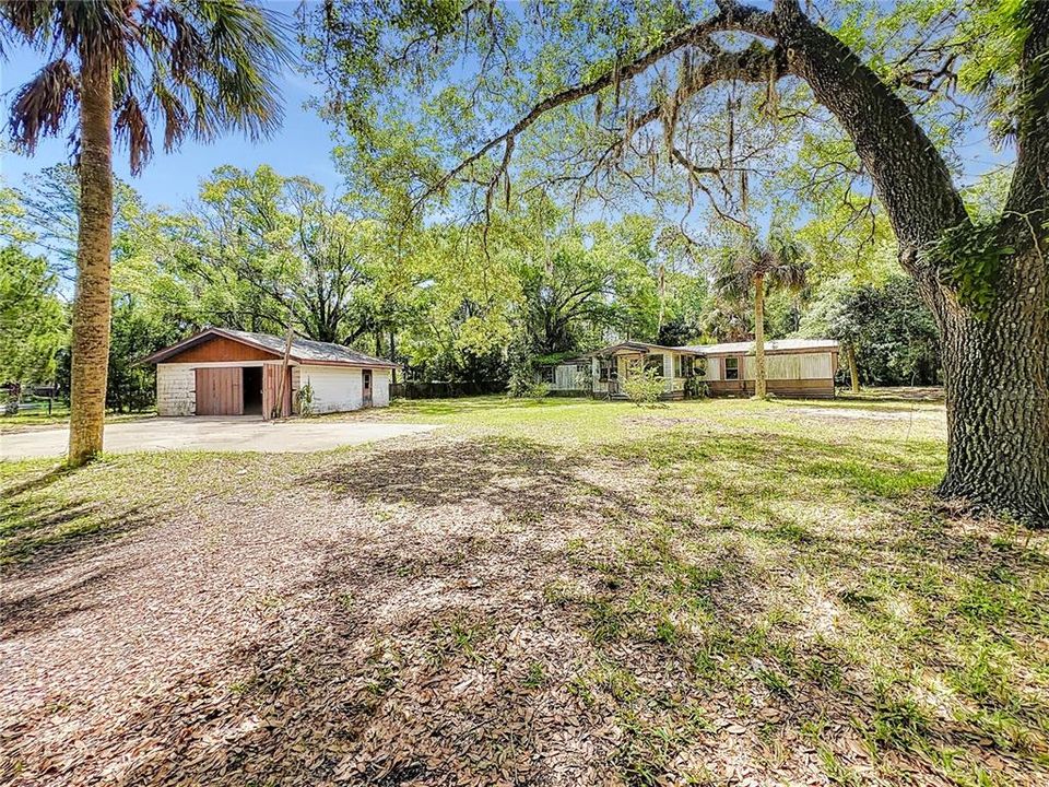 Active With Contract: $69,900 (3 beds, 2 baths, 924 Square Feet)