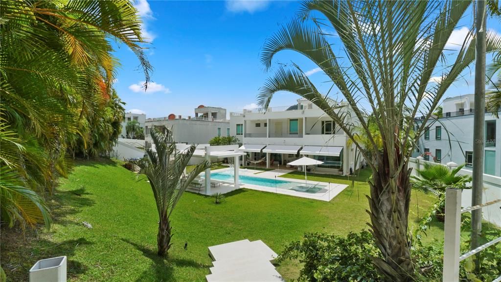 En Venta: $1,295,000 (4 camas, 3 baños, 3811 Pies cuadrados)