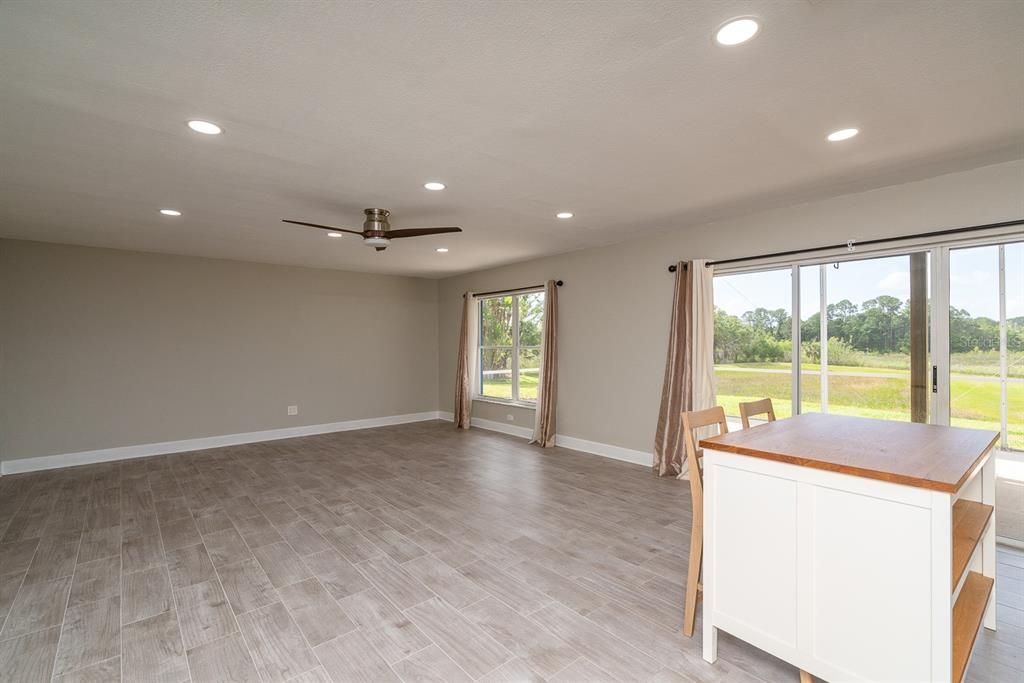 HUGE Basement Great For Guests & Game Rm