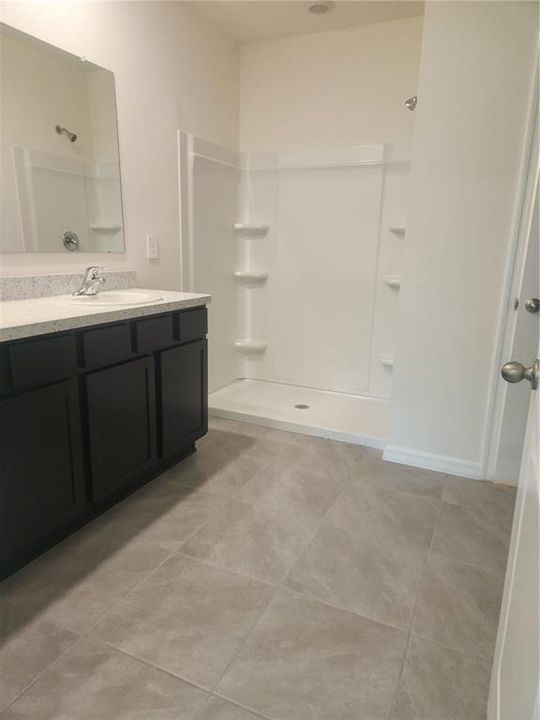 Active With Contract: $1,900 (4 beds, 2 baths, 1828 Square Feet)