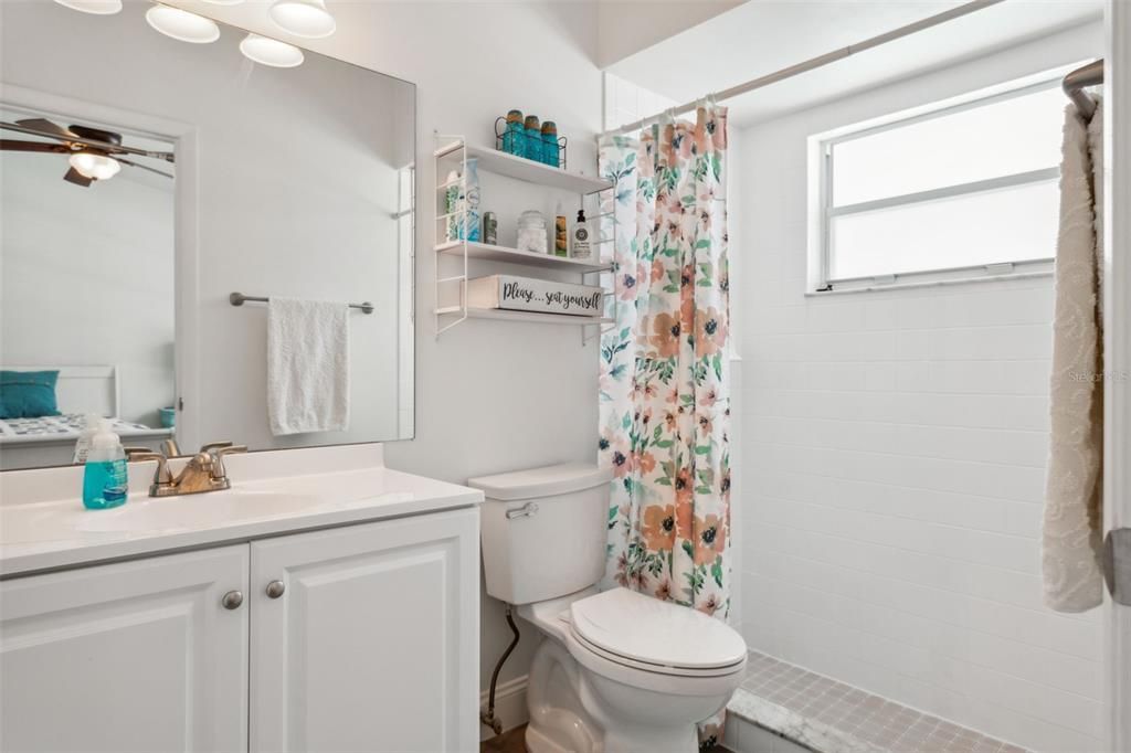 For Sale: $354,500 (2 beds, 2 baths, 1208 Square Feet)
