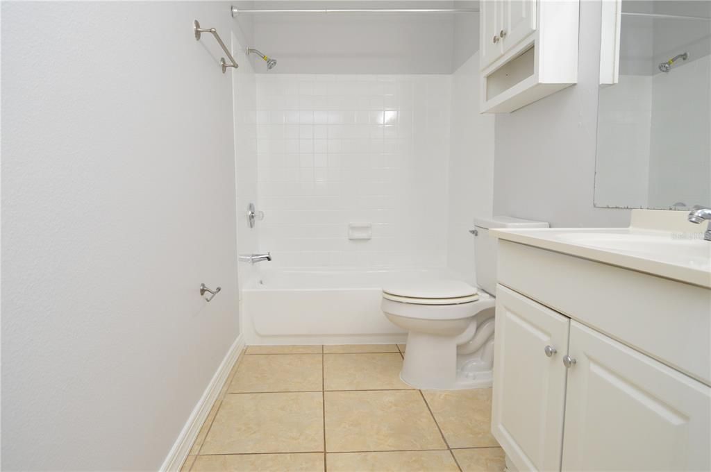 最近租的: $1,650 (2 贝兹, 2 浴室, 1007 平方英尺)