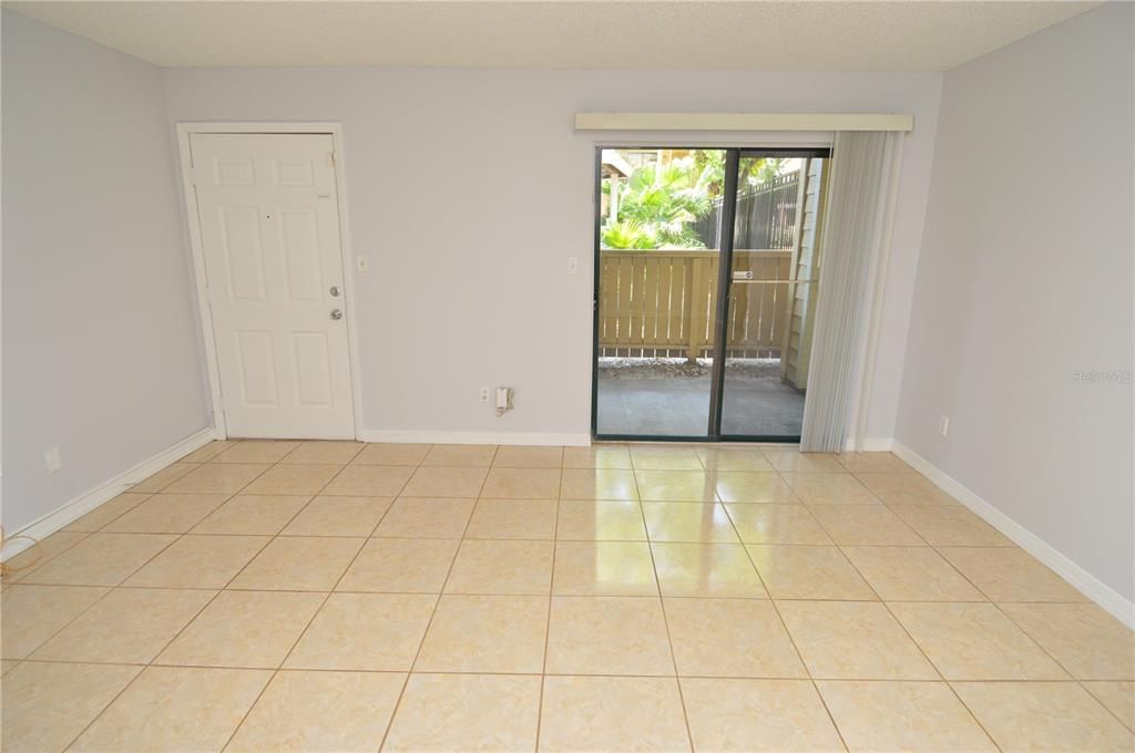Recently Rented: $1,650 (2 beds, 2 baths, 1007 Square Feet)