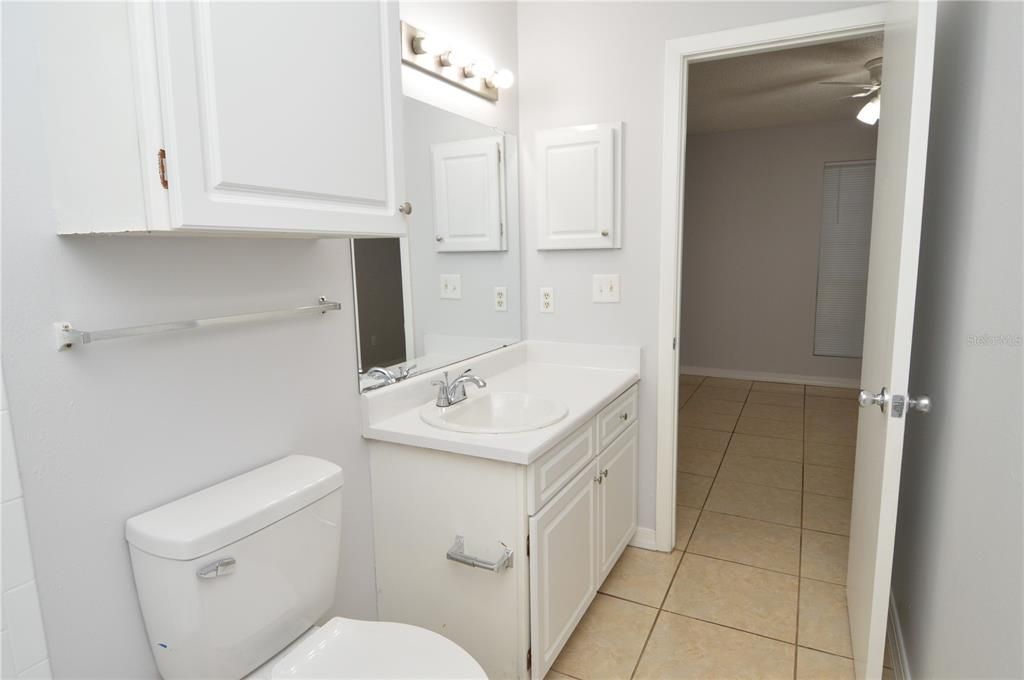 Active With Contract: $1,650 (2 beds, 2 baths, 1007 Square Feet)