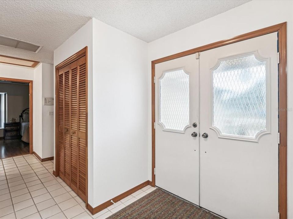 For Sale: $329,900 (3 beds, 2 baths, 1616 Square Feet)
