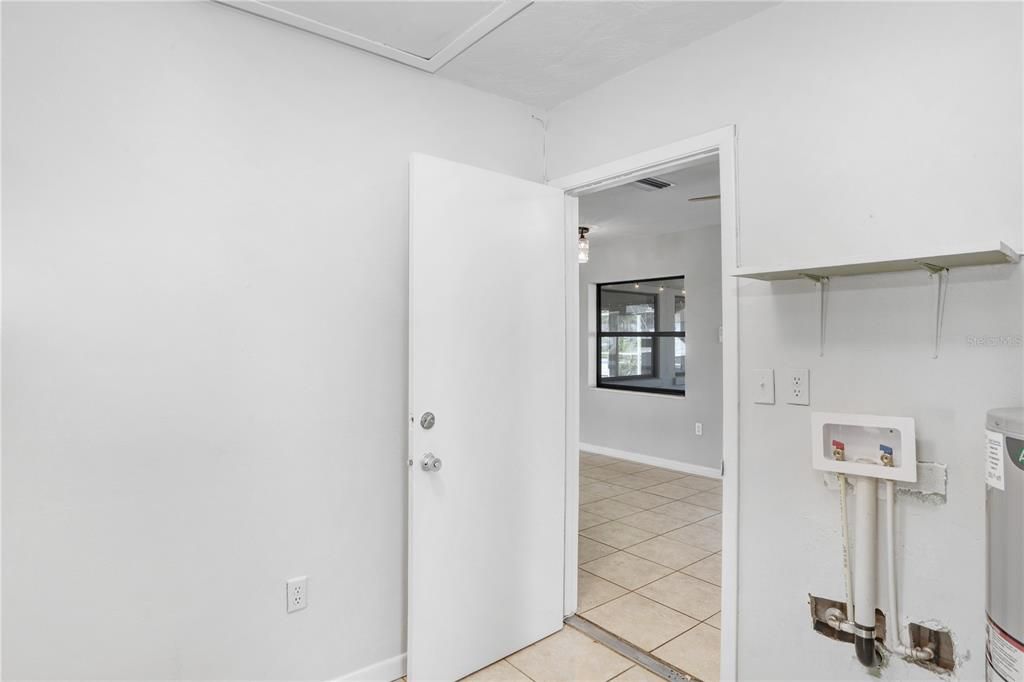 For Sale: $549,900 (3 beds, 2 baths, 1894 Square Feet)
