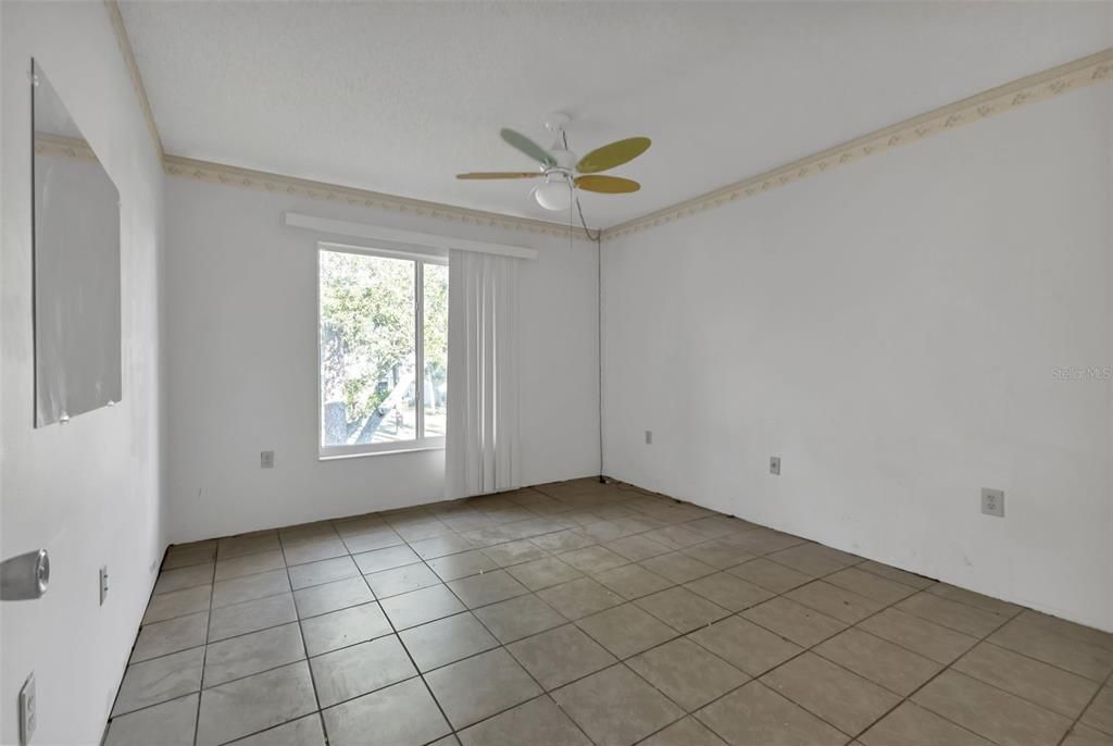 For Sale: $94,500 (2 beds, 2 baths, 919 Square Feet)