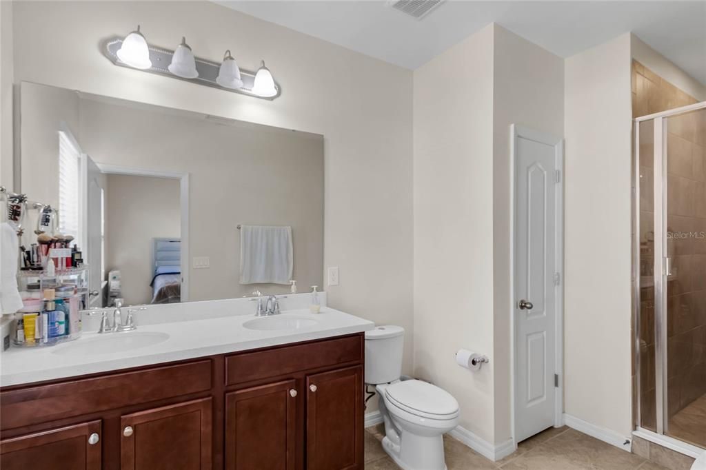 Active With Contract: $2,850 (3 beds, 2 baths, 1588 Square Feet)