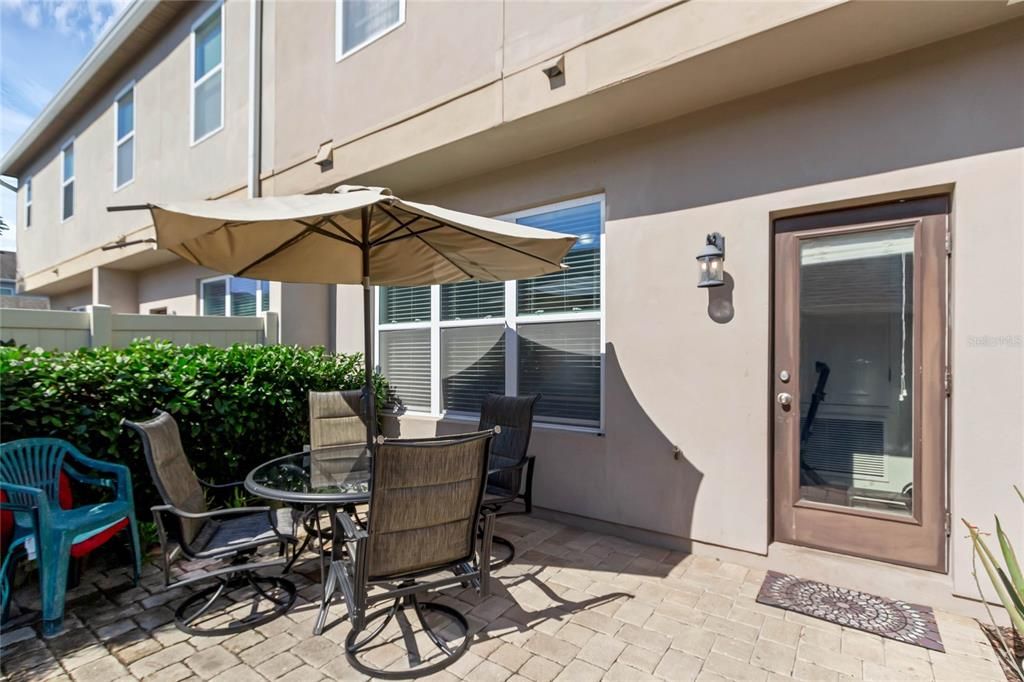 Active With Contract: $2,850 (3 beds, 2 baths, 1588 Square Feet)