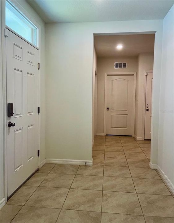 Active With Contract: $2,275 (3 beds, 2 baths, 1515 Square Feet)